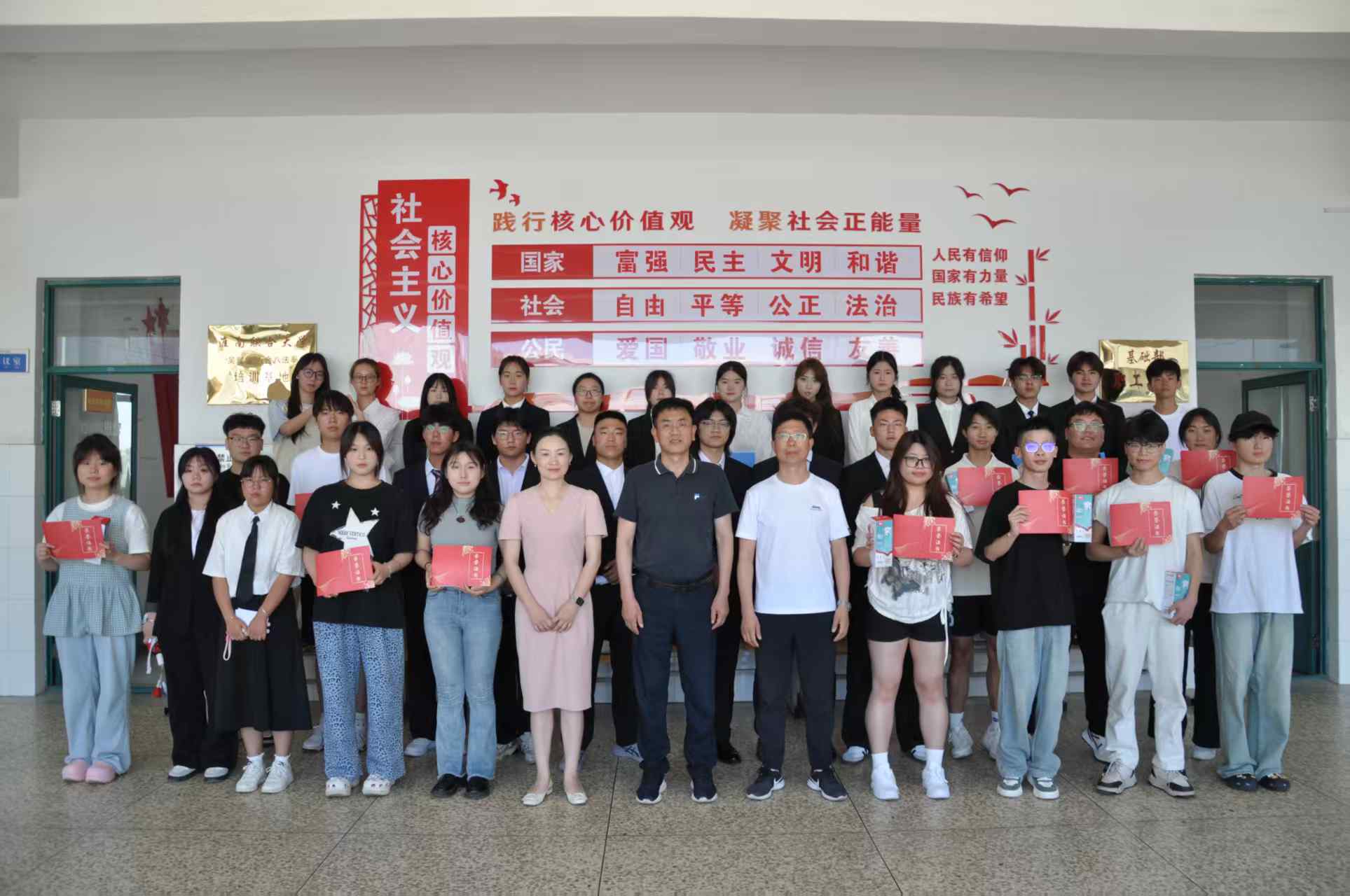 ae53834fe73f2d9bcafde5f9399442fb.jpg